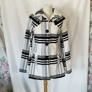 Juniors Plaid Black, White, and Grey Coat Jacket